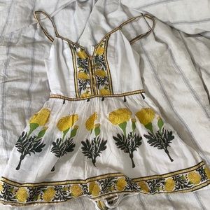 URBAN OUTFITTERS FLOWER ROMPER
